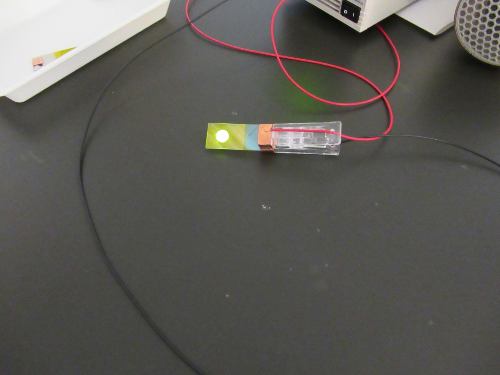 公開講座「導電性プラスチックで有機EL発光を体験しよう」